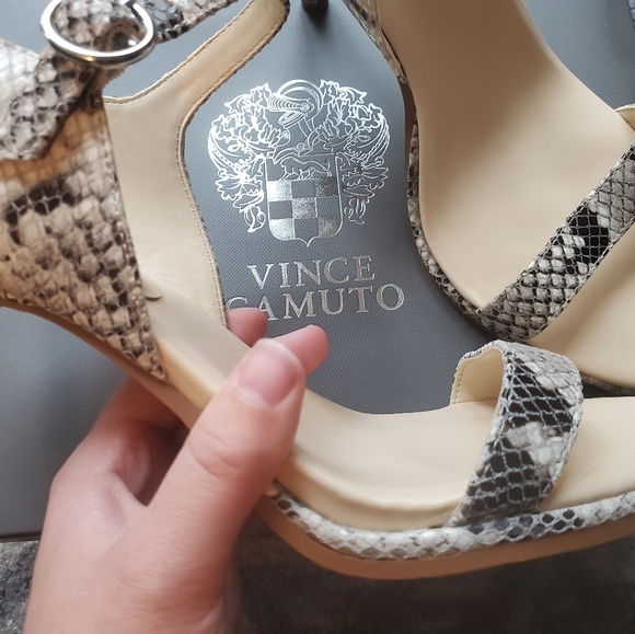 VINCE CAMUTO Womens Sandal Heels NIB - Picture 3 of 4